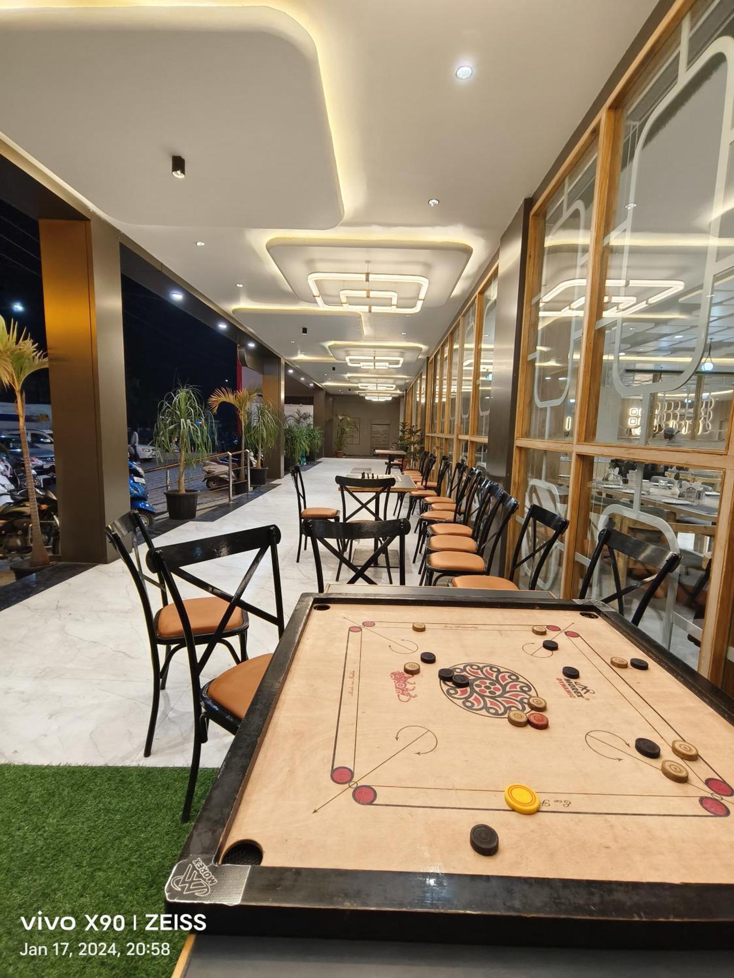 Hotel The Grand Khodiyar Visnagar Exterior foto