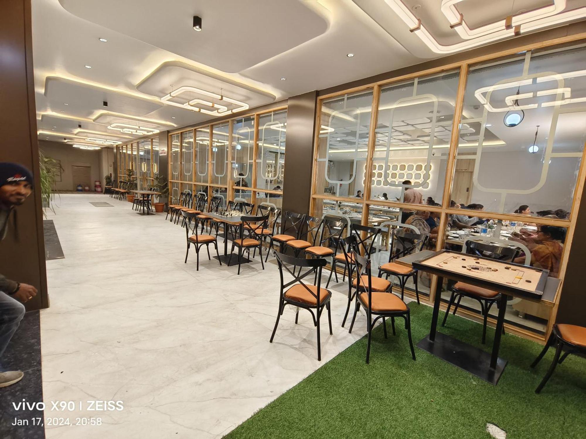 Hotel The Grand Khodiyar Visnagar Exterior foto